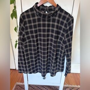 Ann Taylor women’s black and tan blouse in windowpane plaid print, large
